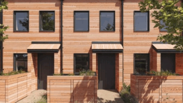 ‘Zero bills’ homes praised by housing secretary